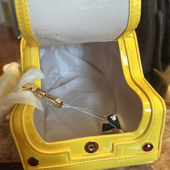 Kate Spade Taxi Cab Handbag w/dust cover - Picture 9 of 16